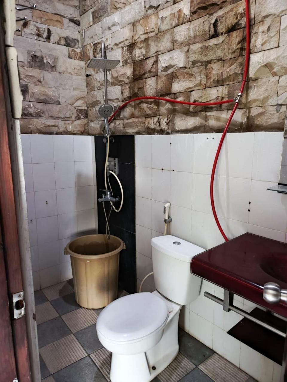 Omah Kenangan At Seven Trumpets Resort Maguwo Kültér fotó